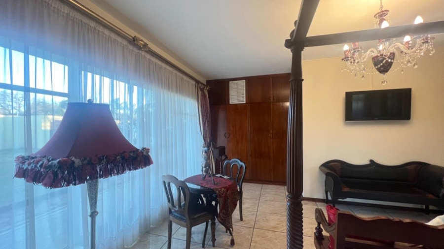 8 Bedroom Property for Sale in Rhodesdene Northern Cape